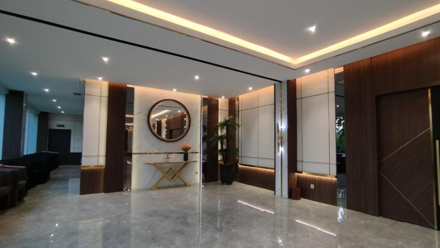 The Sun Hotel Sidoarjo Extérieur photo