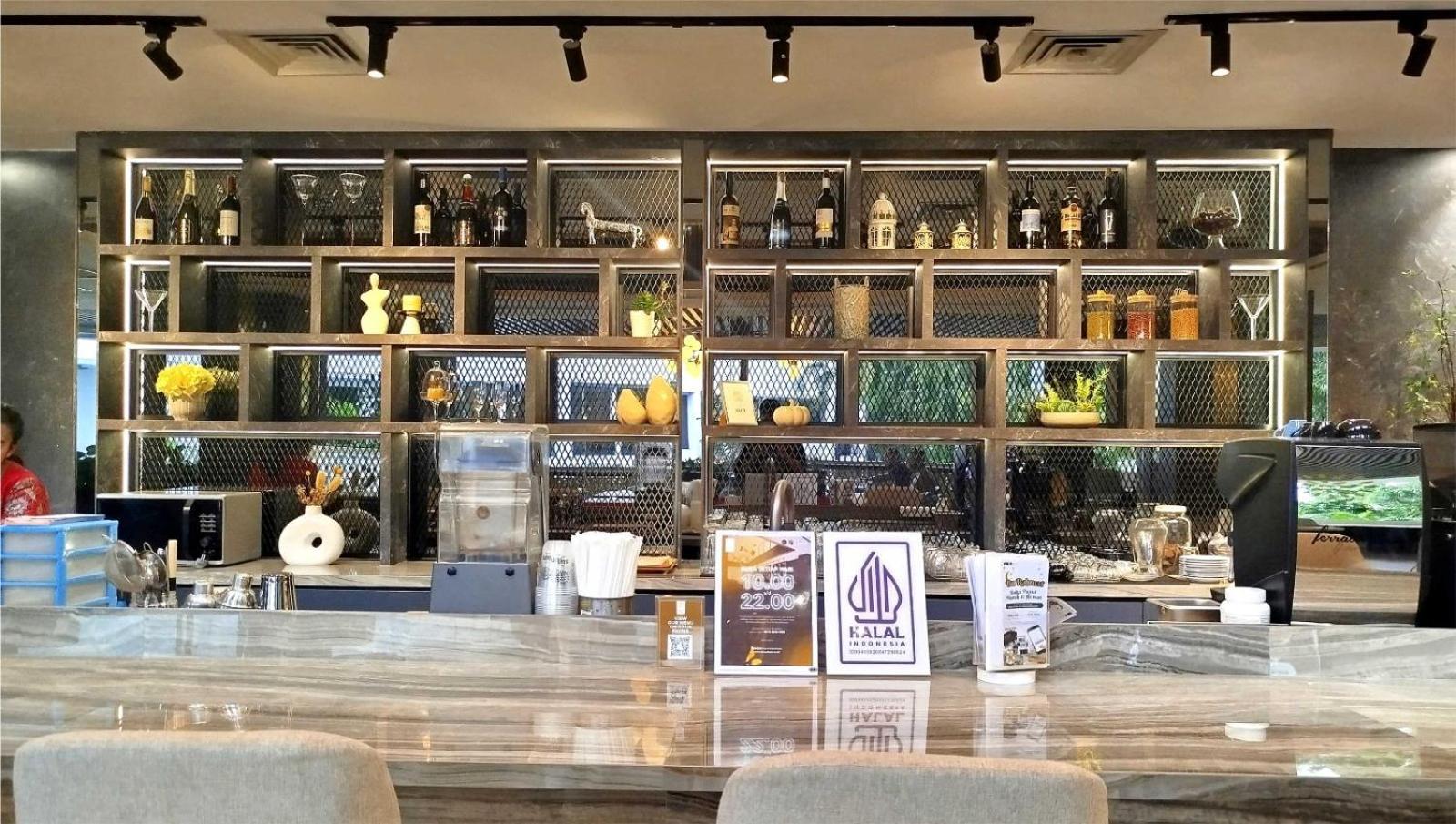 The Sun Hotel Sidoarjo Extérieur photo