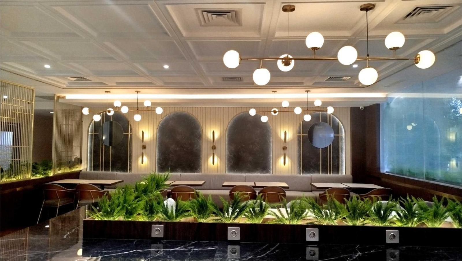 The Sun Hotel Sidoarjo Extérieur photo