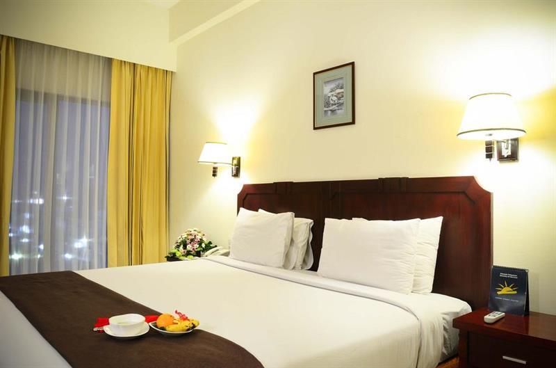 The Sun Hotel Sidoarjo Extérieur photo