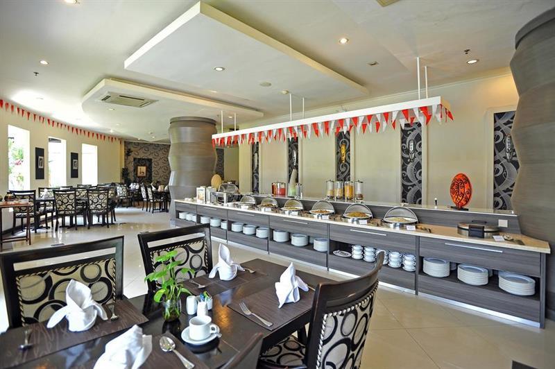 The Sun Hotel Sidoarjo Extérieur photo
