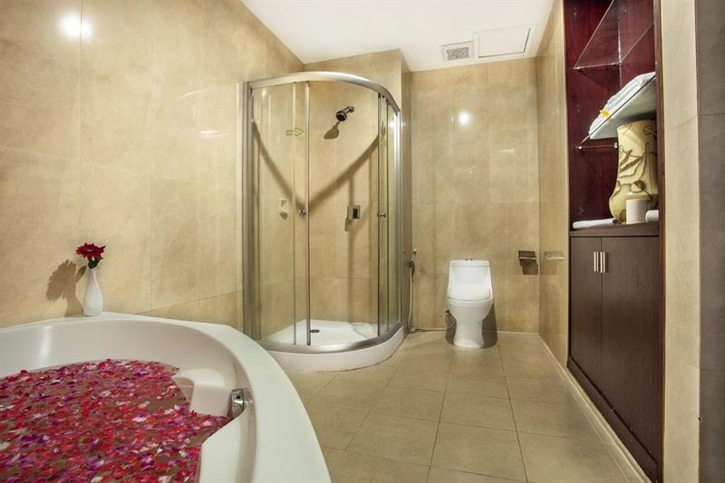 The Sun Hotel Sidoarjo Extérieur photo